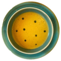 Вершковий крем-суп з лососем