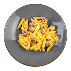 Пенне супер чеддер с митболами