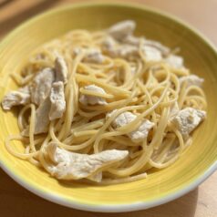 Спагетті з куркою