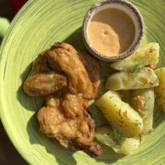 Курча халапеньо зі запеченою картоплею